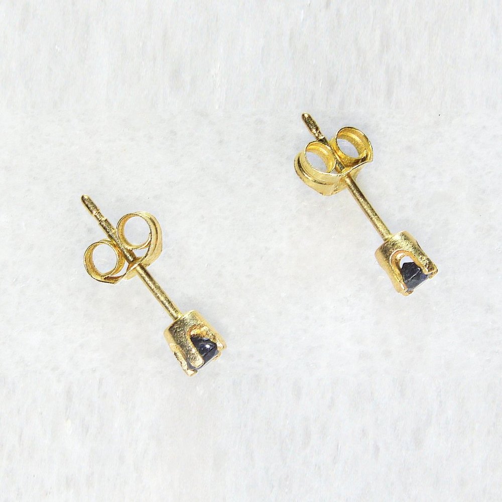 14k Solid Gold Stud Earrings with Dark Blue Sapphire - Picture 2 of 4